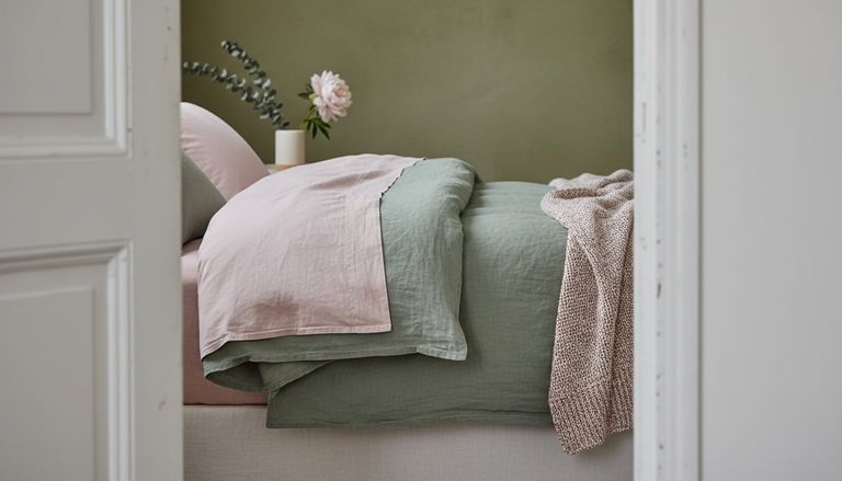 Tendance couleur chambre 2026 : 7 palettes pour bien dormir